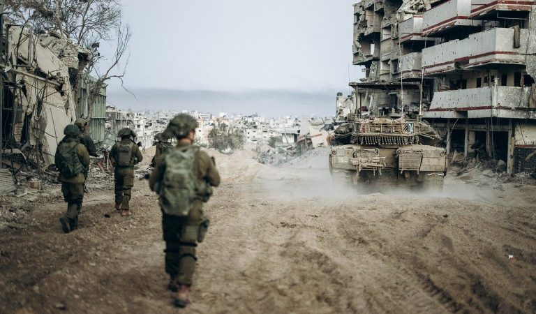 Ataque de Estados Unidos e Israel contra Irán: última hora | Trump declara que el conflicto está “casi finalizado”.